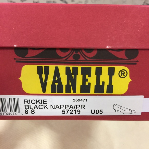 Vaneli snake and leather black low heels - Picture 6 of 6